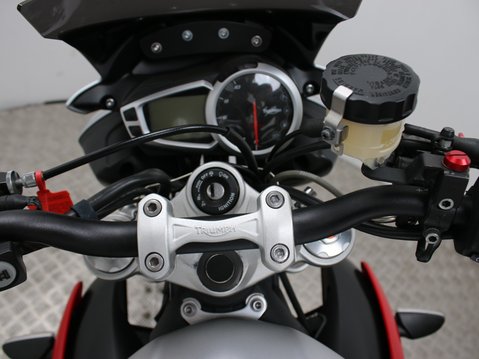 Triumph Street Triple STREET TRIPLE RX 675 14