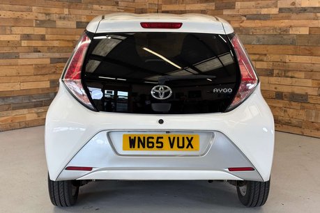 Toyota Aygo 1.0 VVT-i x-pure Hatchback 5dr Petrol Manual Euro 6 (68 ps) 5