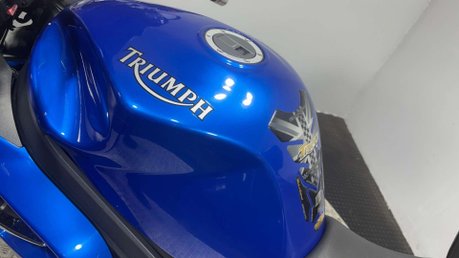 Triumph Sprint 2007 34K NEW MOT SERVICED FULL LUGGAGE SPORTS TOURER 1050CC 32