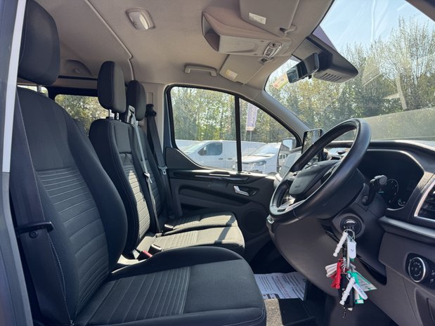 Ford Transit Custom Crew Cab AUTO LWB L2H1 Limited 170BHP 320 Air Con Alloys Euro 6 NO VAT 22