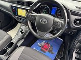 Toyota Auris 1.8 VVT-h Business Edition Touring Sports CVT Euro 6 (s/s) 5dr (Safety Sens 37