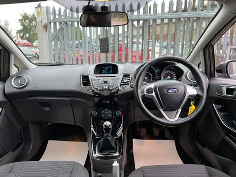 Ford Fiesta ZETEC 28