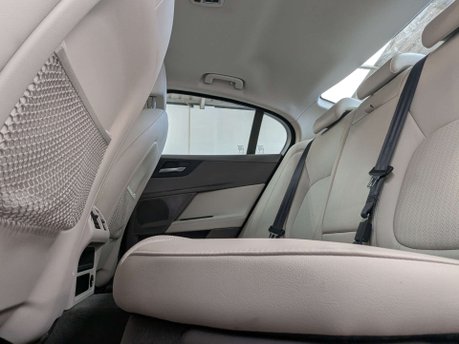 Jaguar XE 2.0 XE Portfolio i Auto 4dr 50