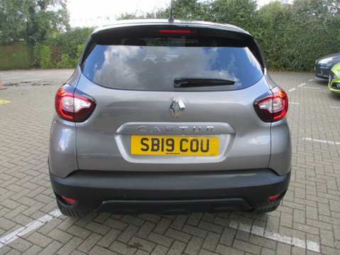 Renault Captur 0.9 TCe ENERGY Iconic Euro 6 (s/s) 5dr 4