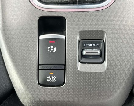 Nissan Qashqai 1.3 Qashqai N-Connecta DiG-T MHEV 5dr 52