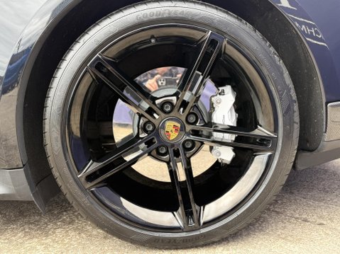 Porsche Taycan Performance Plus 93.4kWh GTS Saloon 4dr Electric Auto 4WD (11kW Charger) (5 16