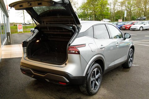 Nissan Qashqai DIG-T N-CONNECTA MHEV 34