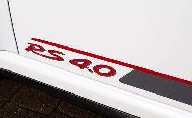 Porsche 911 GT3 RS 4.0 LHD 28