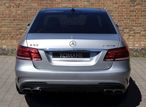 Mercedes-Benz E Class AMG 15