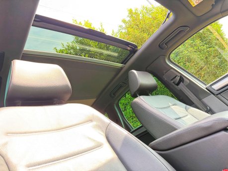 Volkswagen Touareg 3.0 TDI V6 BlueMotion Tech R-Line Tiptronic 4WD Euro 6 (s/s) 5dr 16