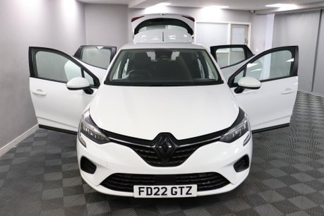 Renault Clio ICONIC EDITION TCE 7