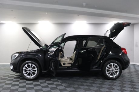 Mercedes-Benz GLA GLA 200 SE 6