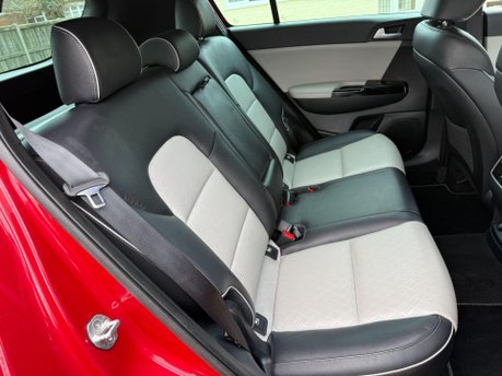 Kia Sportage 2.0 CRDi GT-Line S SUV 5dr Diesel Auto AWD Euro 6 (182 bhp) 28