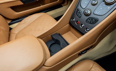 Aston Martin Vanquish Zagato Speedster 20