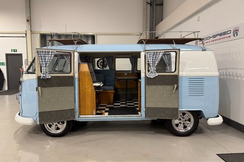 Volkswagen Transporter CARAVAN 17