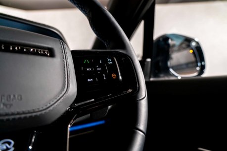 Land Rover Range Rover Sport SV EDITION ONE. FULL SATIN PPF. CARBON CERAMIC BRAKES. SLIDING PANO ROOF. 37