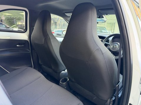 Toyota Aygo X VVT-I EDGE 46