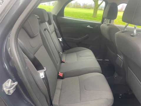 Ford Focus 1.6 Titanium Navigator Powershift Euro 5 5dr 15