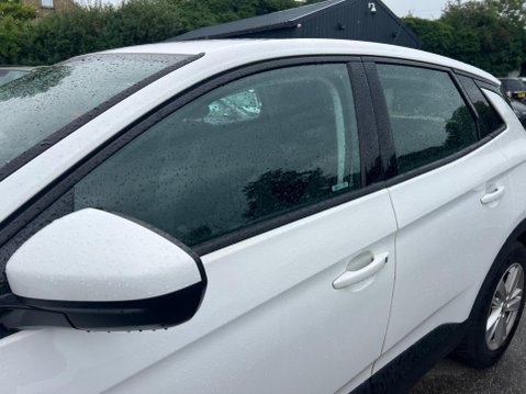 Vauxhall Grandland X 1.2 Turbo SE Euro 6 (s/s) 5dr 15