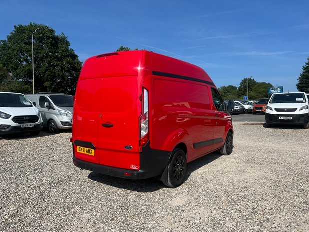 Ford Transit Custom SWB L1H2 High Roof Leader Air Con Alloys Sensors Cam EURO 6 NO VAT 6