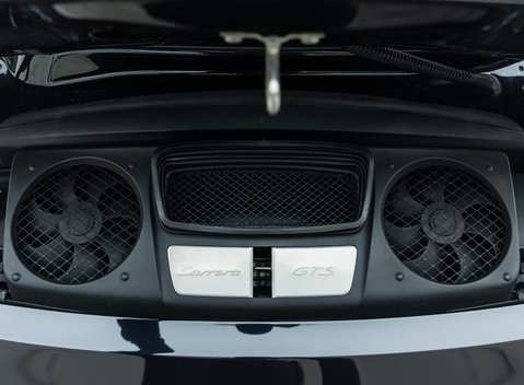 Porsche 911 Carrera GTS (991) 37