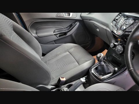Ford Fiesta ZETEC 17