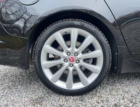 Jaguar XF 2.2d Portfolio Saloon 4dr Diesel Auto Euro 5 (s/s) (200 ps) 11