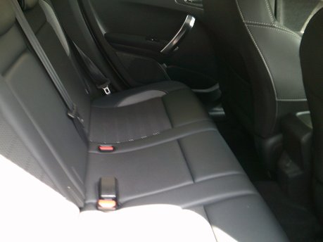 Peugeot 2008 PURETECH S/S ALLURE ONLY 18,000 MILES FROM NEW 11