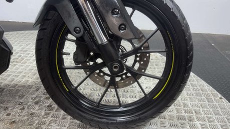 Yamaha MT-125 MT 125 2016 16K GPR EXHAUST NEW MOT SERVICED 125CC NAKED 17