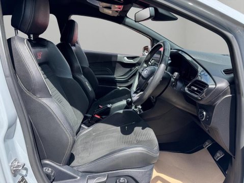 Ford Fiesta 1.5T EcoBoost ST-3 Euro 6 (s/s) 5dr 12