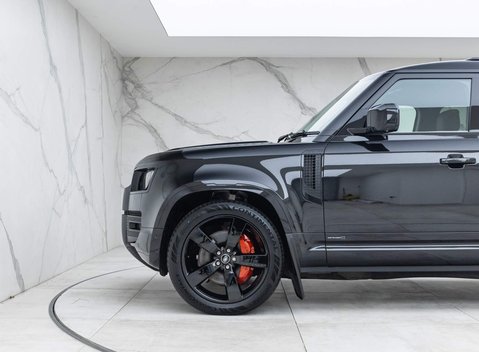 Land Rover Defender 110 D300 X 26