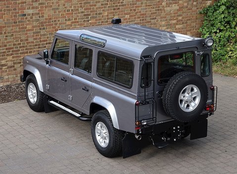 Land Rover 110 XS 12
