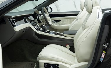 Bentley Continental GT V8 Convertible 16