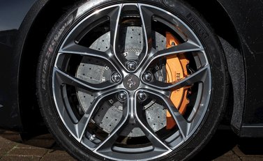 Ferrari GTC4 Lusso 10