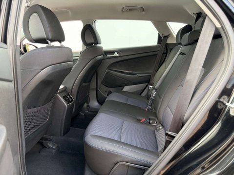 Hyundai TUCSON 2.0 Tucson SE Nav Blue Drive 2WD CRDi 5dr 49
