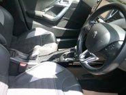 Peugeot 2008 PURETECH S/S ALLURE ONLY 18,000 MILES FROM NEW 10