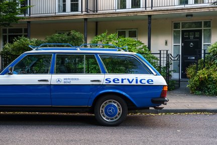 Mercedes-Benz C Class 230 TE 13