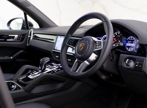 Porsche Cayenne V6 9