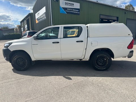 Toyota Hilux ACTIVE 4WD D-4D DCB 8
