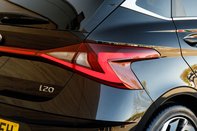 Hyundai i20 T-GDI PREMIUM MHEV 9