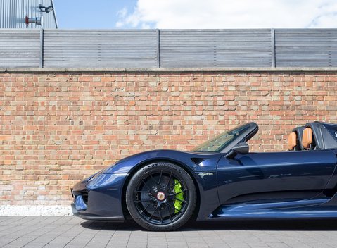 Porsche 918 Spyder Weissach 35