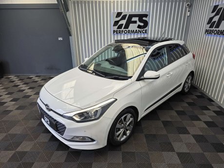 Hyundai i20 1.2 Premium SE Hatchback 5dr Petrol Manual Euro 6 (84 ps) 14