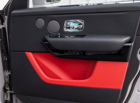 Rolls-Royce Cullinan 27
