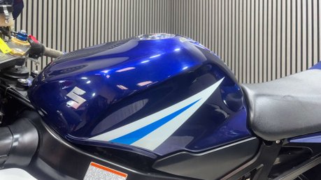 Suzuki GSX-R 2005 28K NEW MOT SERVICED WARRANTY 600CC SUPER SPORT GIXXER 30