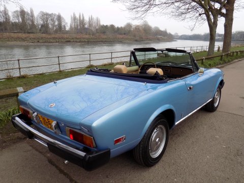 Fiat 124 Spider CS 1800 4