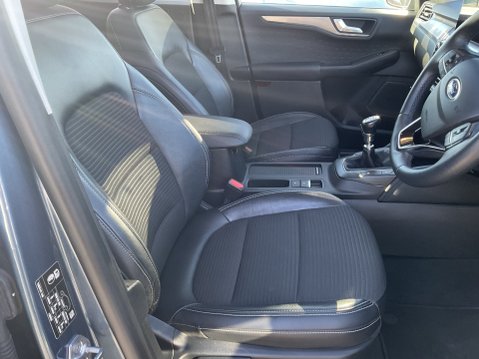 Ford Kuga TITANIUM FIRST EDITION ECOBLUE 11