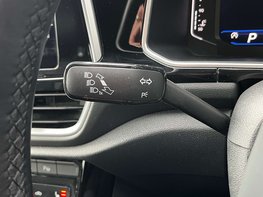 Volkswagen T-Roc 1.5 T-Roc R-Line TSI Semi-Auto 5dr 63