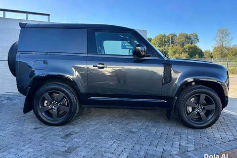 Land Rover Defender 90 D300 Hard Top X-Dynamic HSE 7