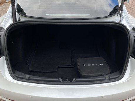 Tesla Model 3 (Dual Motor) Long Range Auto 4WDE 4dr 30