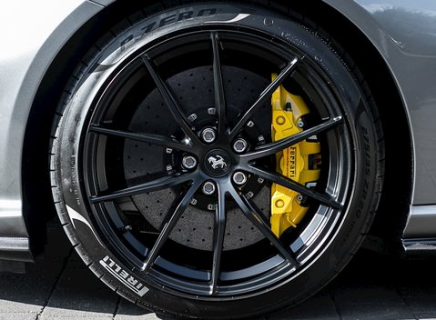 Ferrari 812 Superfast 10